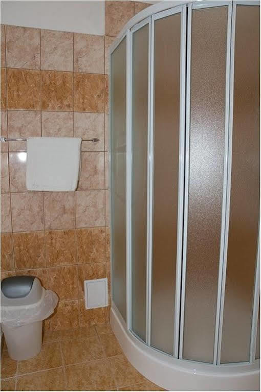 Hyde Park Hostel Bratislava Extérieur photo